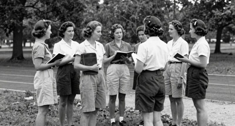 women s running club history